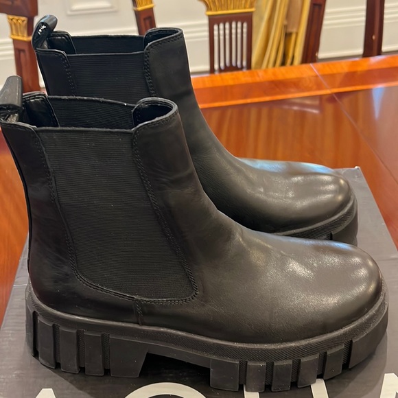AQUA Booties
